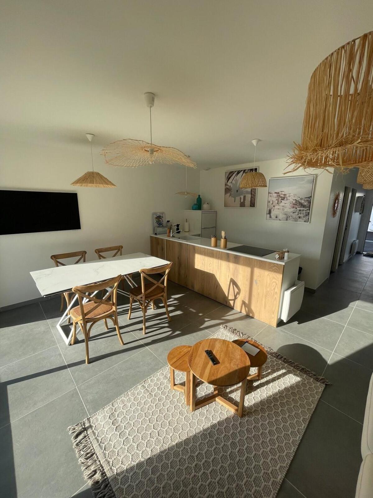 L'Opale - Le White Apartment Les Attaques Bilik gambar